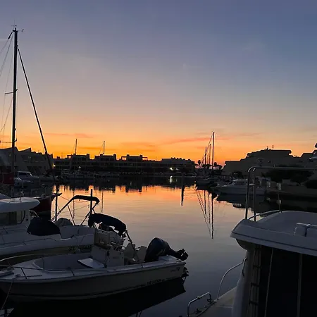 Marina Sur Le Port Διαμέρισμα *